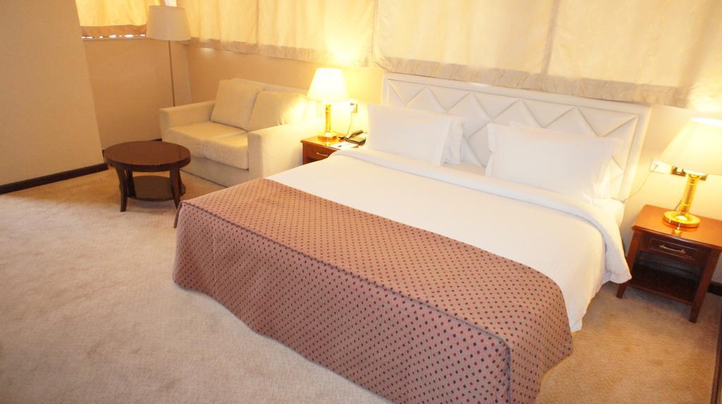doha qatar hotel gloria